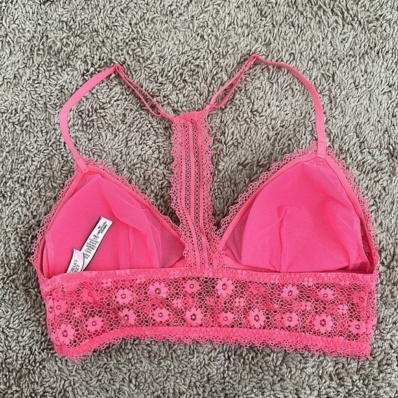 Victoria's Secret's Pink Lace Bracelet - Picture 5 of 11